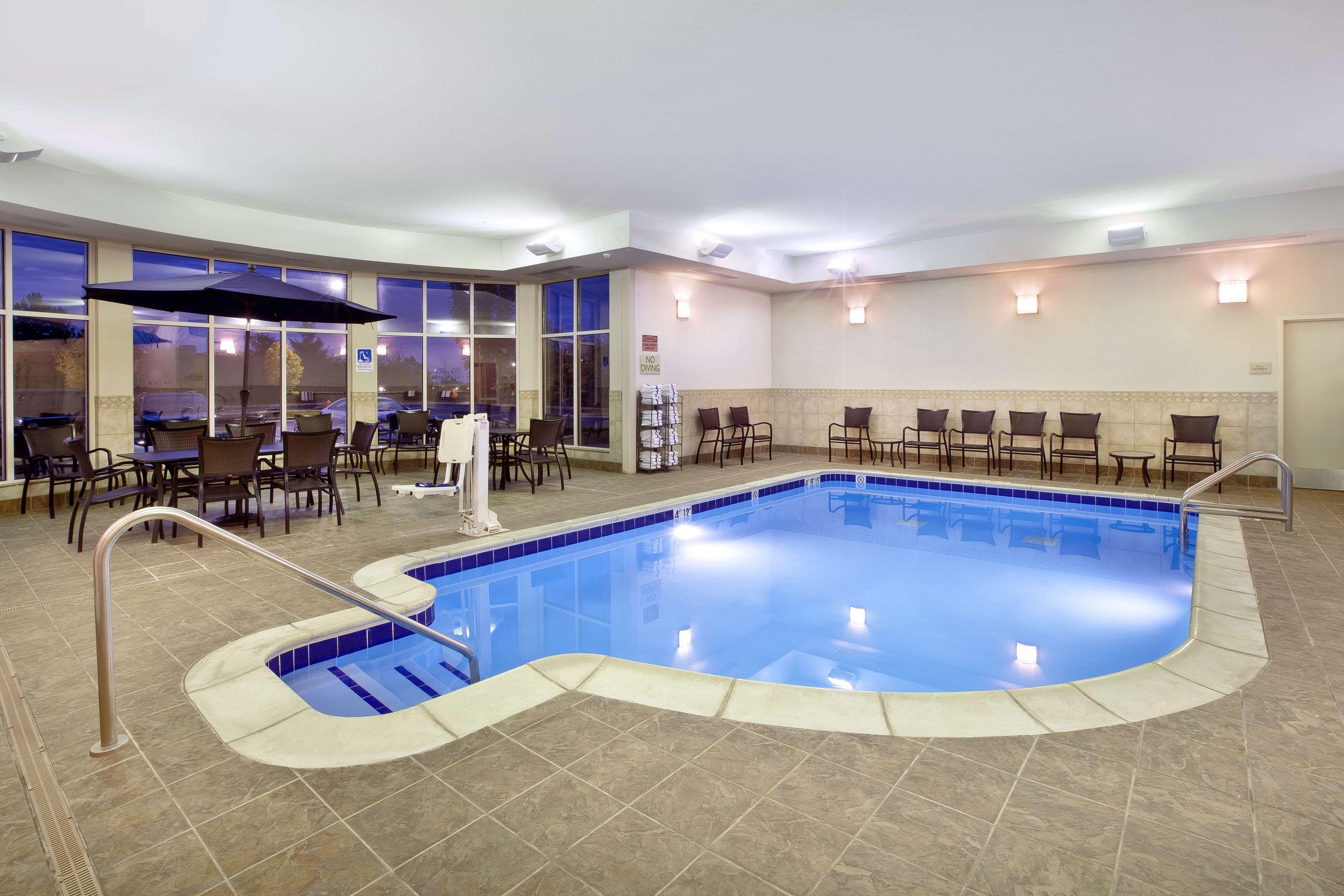Hilton Garden Inn Detroit/Novi Exterior foto