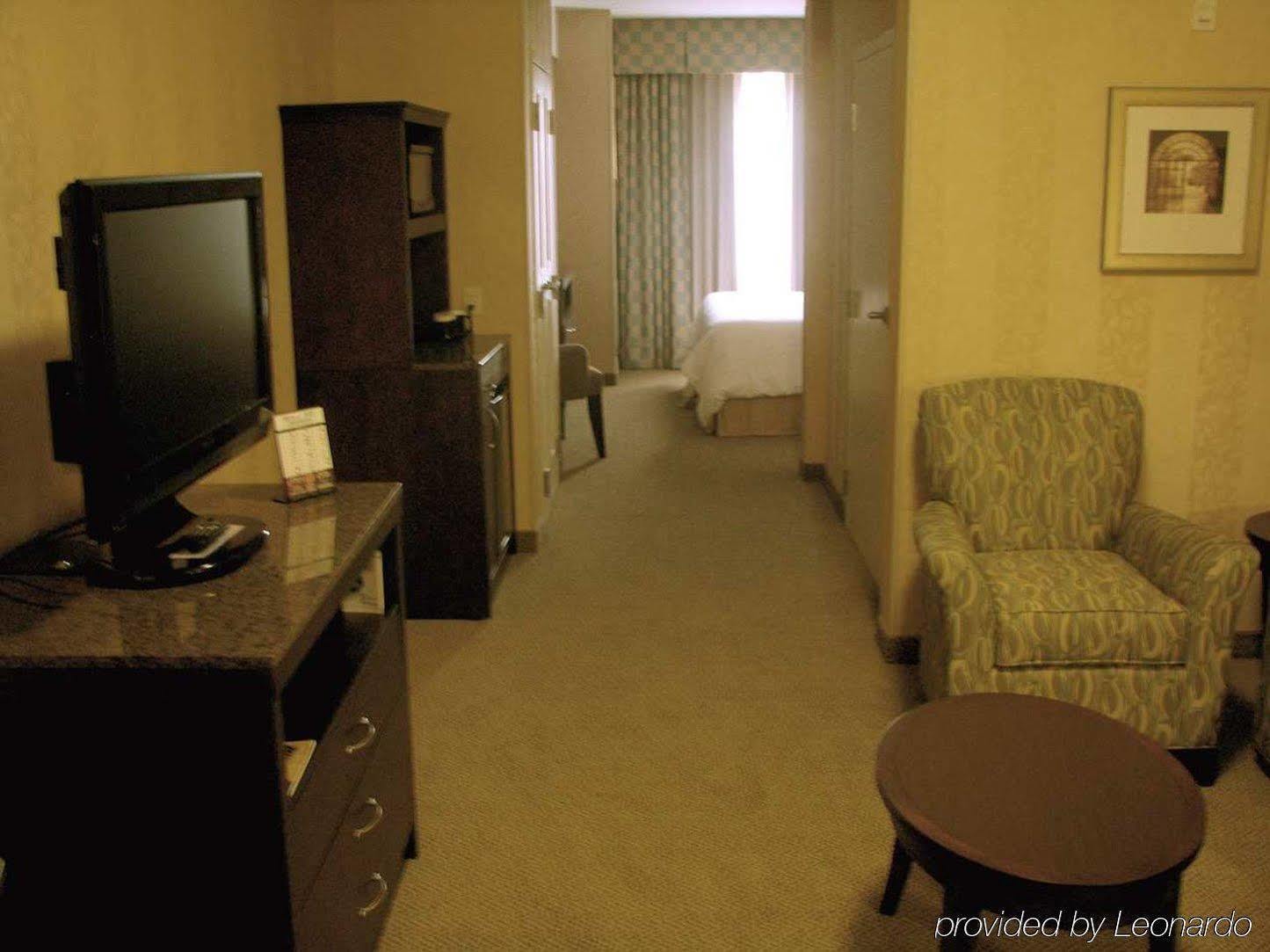 Hilton Garden Inn Detroit/Novi Exterior foto